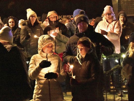 A Chilly Tree Lighting