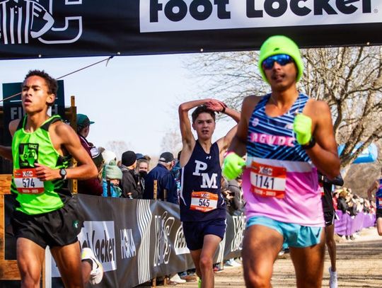 Brothers Among Local H arriers At Foot Locker Meet