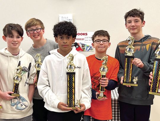 Chess Teams Take First In Tourney