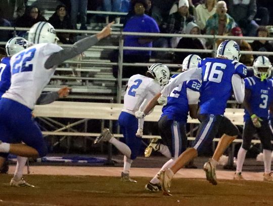 Fort Defiance Pummels Wildcats, 54-7