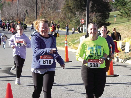 Gobble Wobble Races Benefit Local Organizations