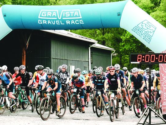 Gravista Races Welcome 200 Bicyclists