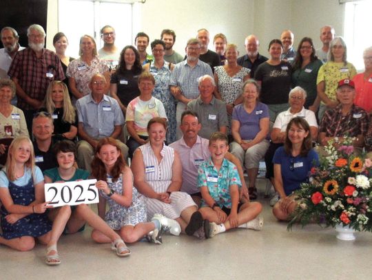 Harts Return For Reunion In The Baths