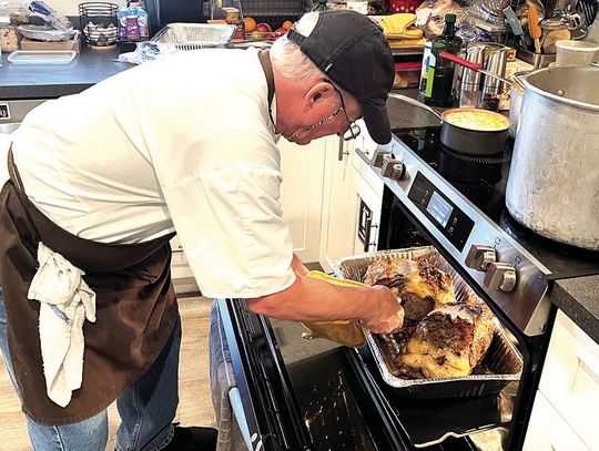 Holiday Meal At The Hope House