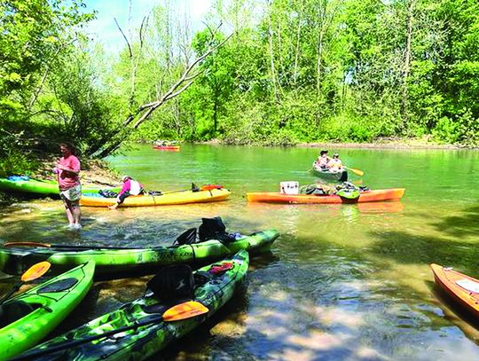 Kayakers Help Clean Up Maury