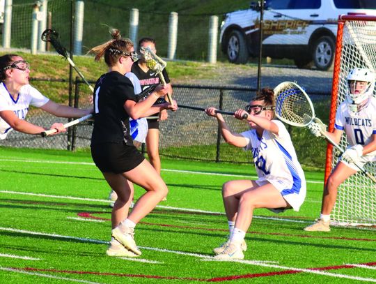 Lady Laxsters Get Defensive