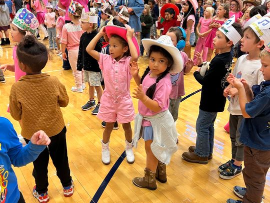 Lexington students go big for Dolly Day