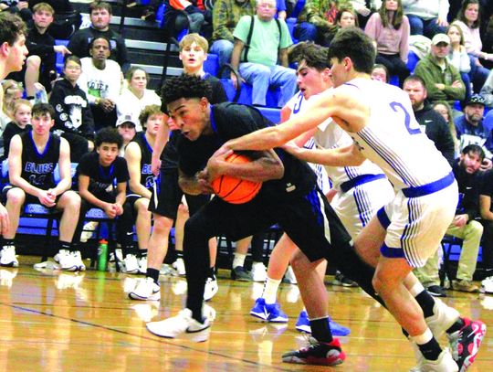 Parry McCluer Boys Fend Off ‘Cats