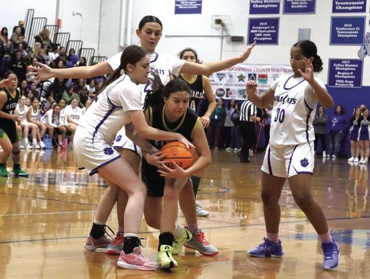 RC Girls Cruise Past Celtics