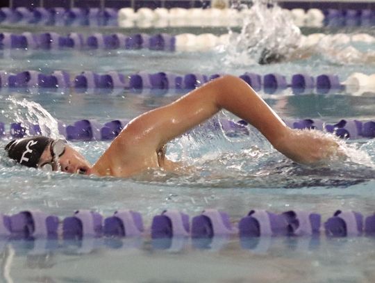 RC Swimmers Split District Duals