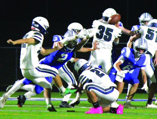 Storm Hold Off ‘Cats