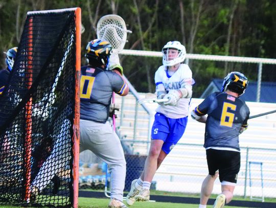 Warriors Slip Past Wildcats, 8-5