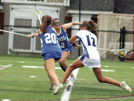 Wildcats Hold Off Hilltoppers, 17-9