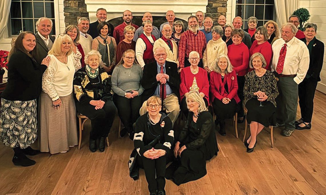 Effinger Ruritans Install Officers, Present Awards