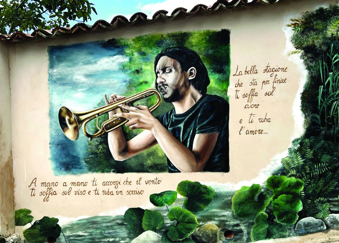 Gardens, Murals And A Stone City