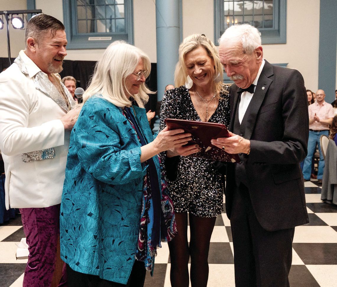 Harwood Receives Chamber Honor