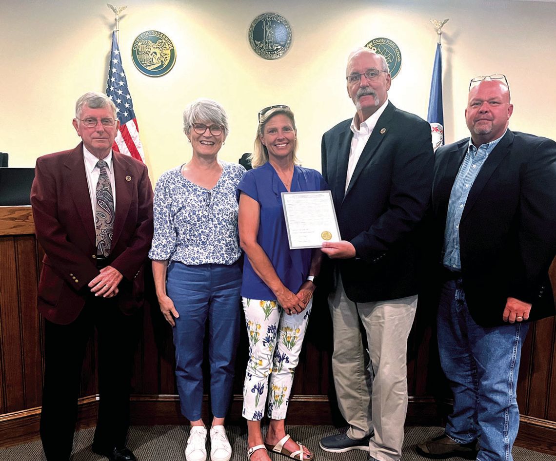 Hennis Saluted By Supervisors