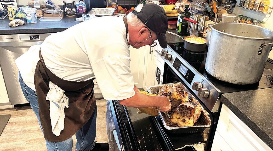 Holiday Meal At The Hope House