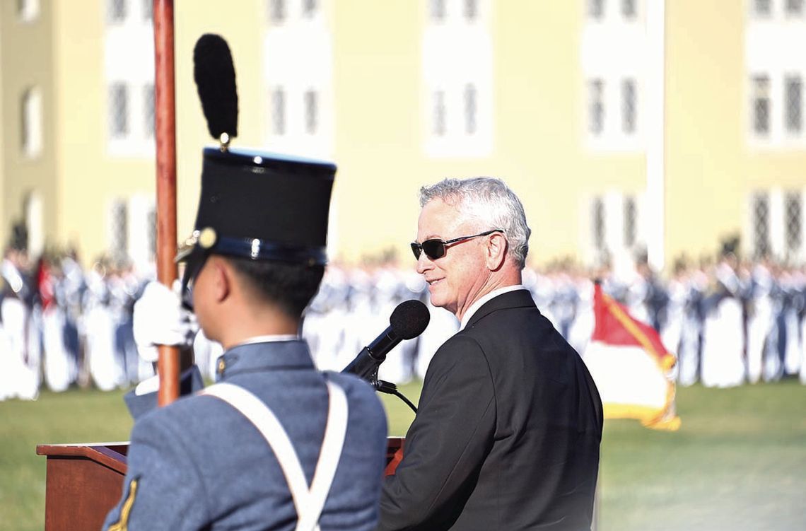 ‘Lt. Dan’ Visits VMI