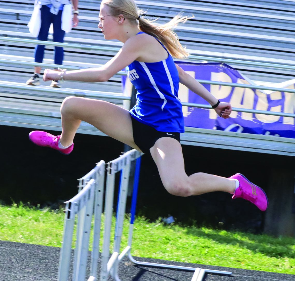 Mitchell, Harding Win Events