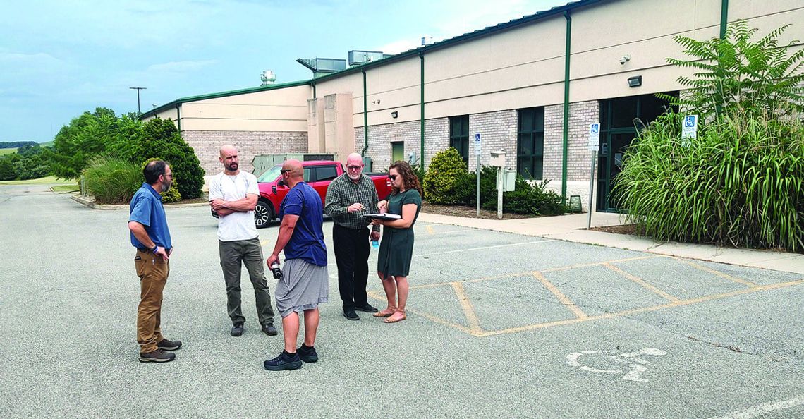 Officials Tour MGCC Building