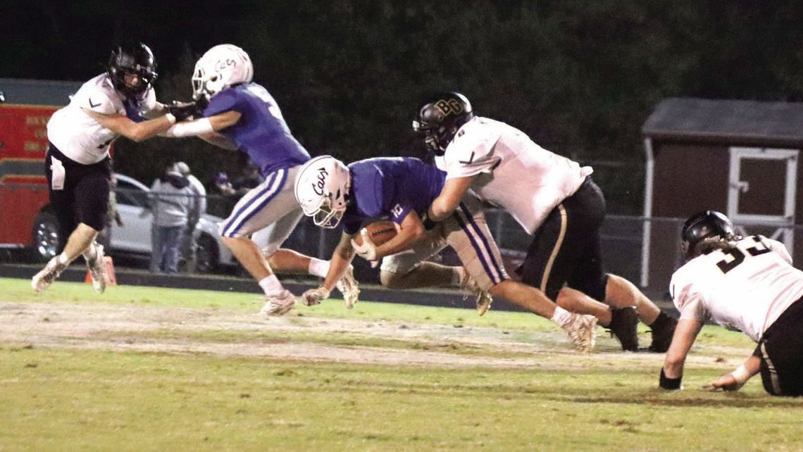 Single Wing Snares Wildcats