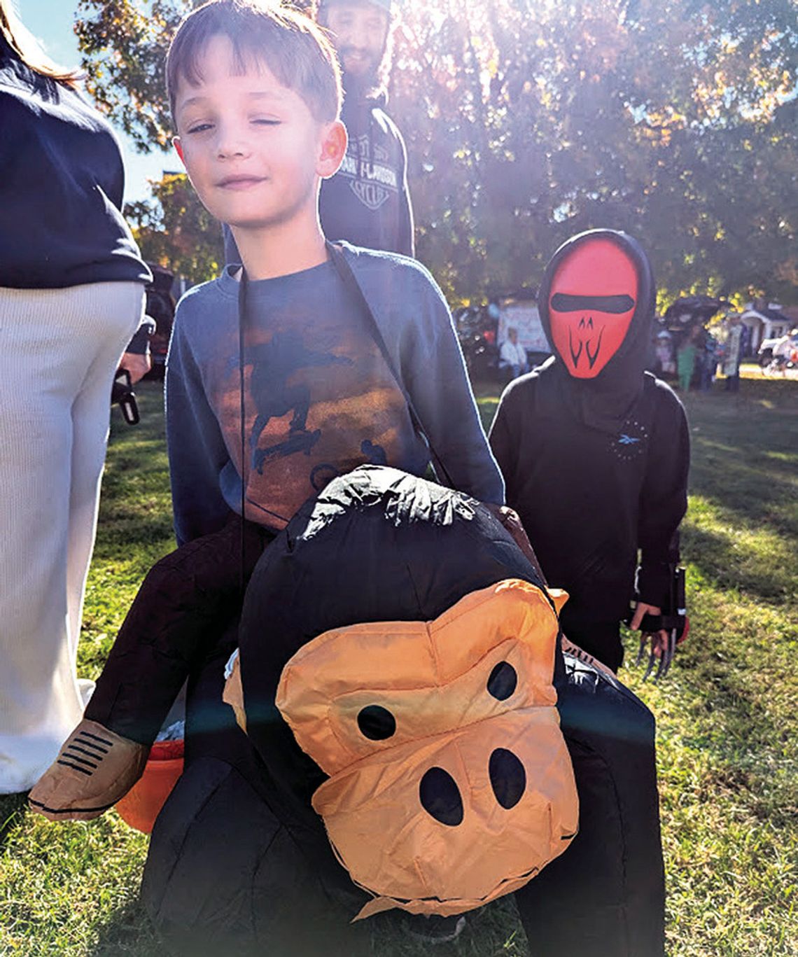 Trunk-Or-Treating In BV