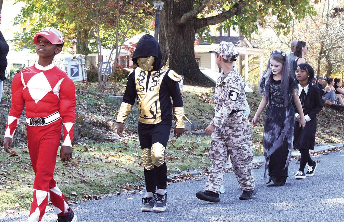 Waddell Students On Parade