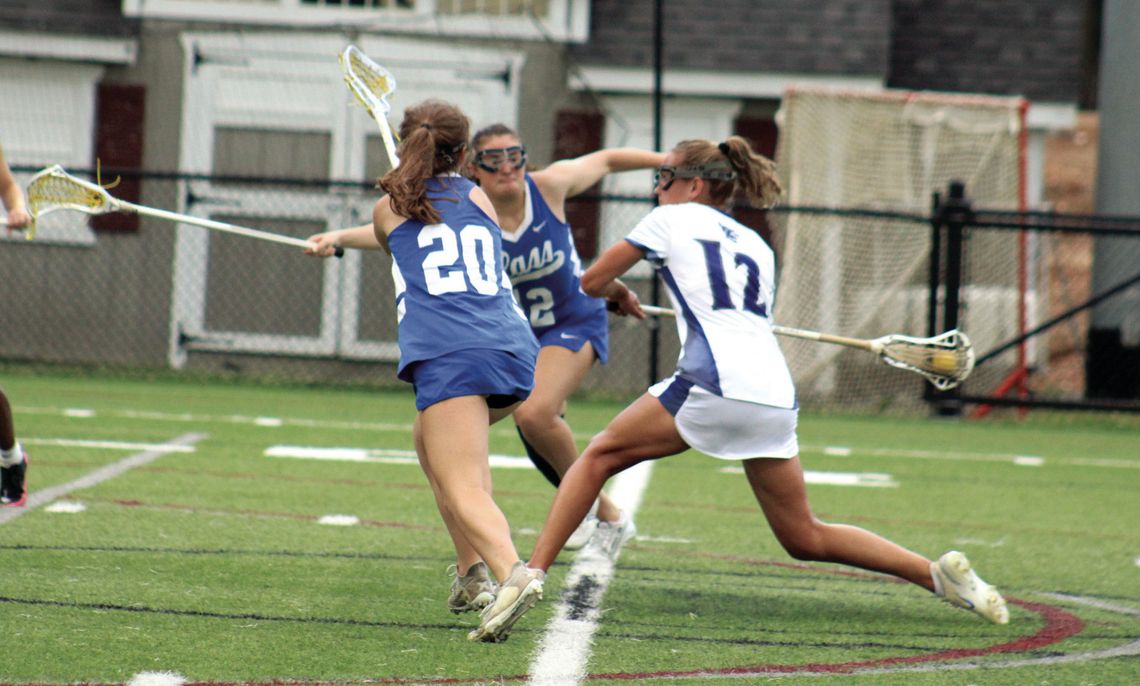 Wildcats Hold Off Hilltoppers, 17-9 Wildcats Hold Off Hilltoppers, 17-9