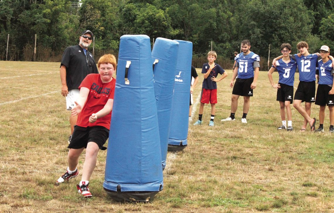 Wildcats Teach Youths Football Skills Wildcats Teach Youths Football Skills